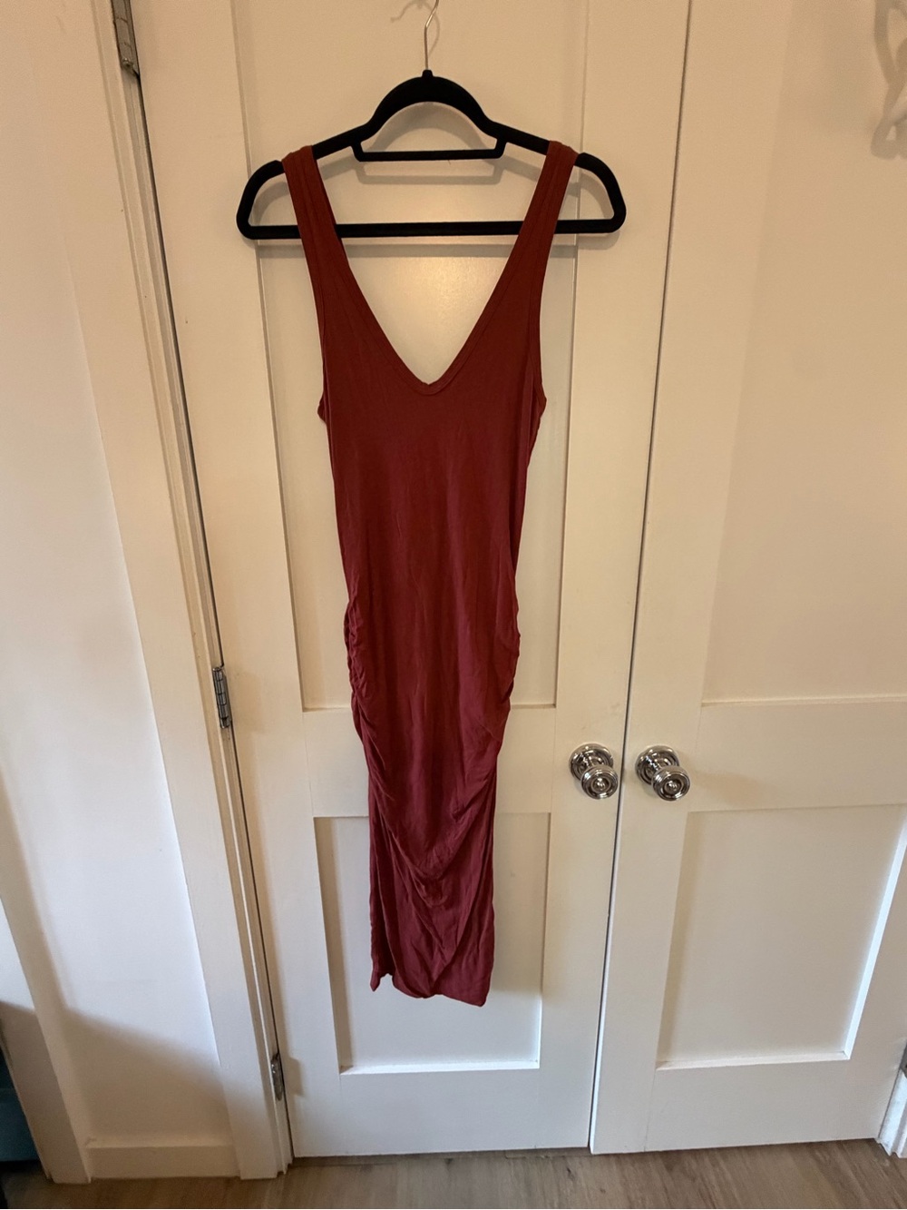 James Perse Rust Red Sleeveless V-Neck Midi Dress
